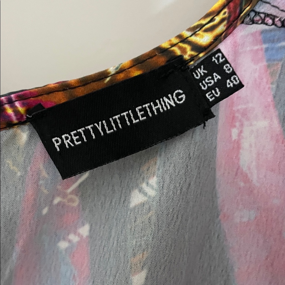 PrettyLittleThing Colorful Abstract Top - Picture 2 of 4